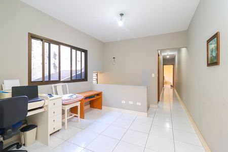 Casa à venda com 250m², 3 quartos e 6 vagasEscritório