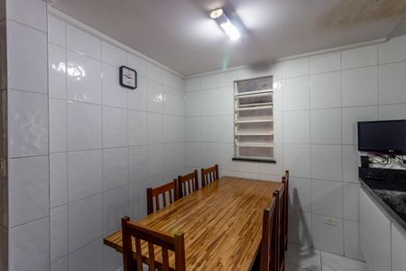Casa à venda com 250m², 3 quartos e 6 vagas Casa à venda com 250m², 3 quartos e 6 vagasCozinha