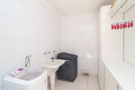 Casa à venda com 250m², 3 quartos e 6 vagasÁrea de Serviço