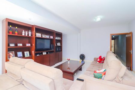 Casa à venda com 250m², 3 quartos e 6 vagasSala