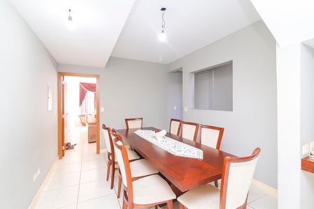 Casa à venda com 250m², 3 quartos e 6 vagasSala de Jantar