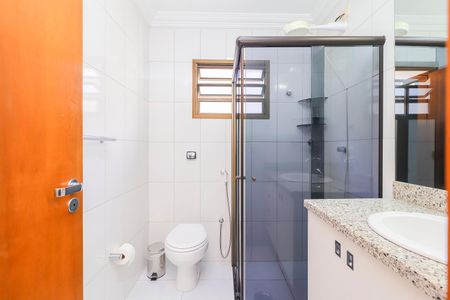 Casa à venda com 250m², 3 quartos e 6 vagasBanheiro Social