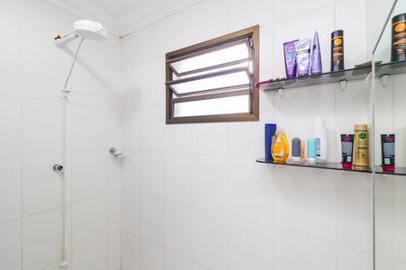 Casa à venda com 250m², 3 quartos e 6 vagasBanheiro da Suíte 1