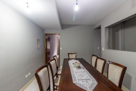 Casa à venda com 250m², 3 quartos e 6 vagas Casa à venda com 250m², 3 quartos e 6 vagasSala de Jantar