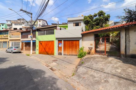 Casa à venda com 250m², 3 quartos e 6 vagasFachada