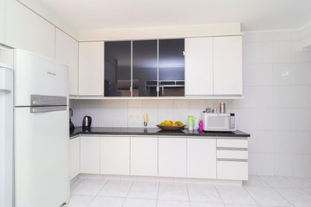 Casa à venda com 250m², 3 quartos e 6 vagasCozinha