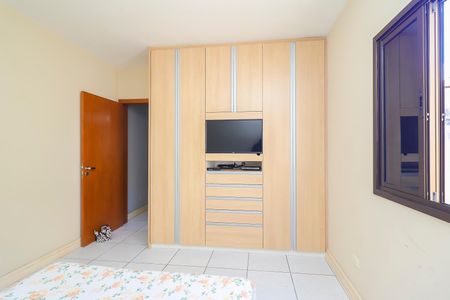 Casa à venda com 250m², 3 quartos e 6 vagasQuarto 2