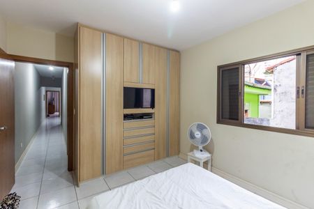 Casa à venda com 250m², 3 quartos e 6 vagas Casa à venda com 250m², 3 quartos e 6 vagasQuarto 1