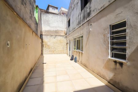 Casa à venda com 250m², 3 quartos e 6 vagasQuintal