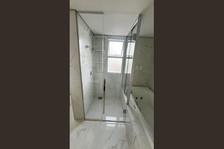 Apartamento para alugar com 130m², 3 quartos e 4 vagasBanheiro da Suíte 1