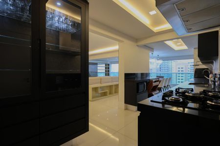 Apartamento à venda com 150m², 3 quartos e 2 vagas Apartamento à venda com 150m², 3 quartos e 2 vagasCozinha