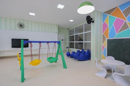 Apartamento à venda com 150m², 3 quartos e 2 vagas Apartamento à venda com 150m², 3 quartos e 2 vagasÁrea comum - Brinquedoteca