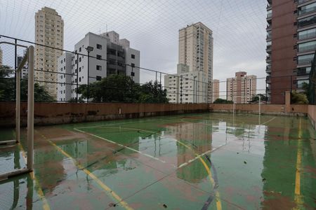 Apartamento à venda com 150m², 3 quartos e 2 vagas Apartamento à venda com 150m², 3 quartos e 2 vagasÁrea comum - Quadra esportiva