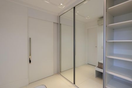 Apartamento à venda com 150m², 3 quartos e 2 vagas Apartamento à venda com 150m², 3 quartos e 2 vagasSuíte 3