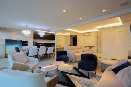 Apartamento à venda com 150m², 3 quartos e 2 vagas Apartamento à venda com 150m², 3 quartos e 2 vagasSala