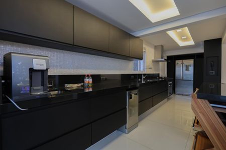 Apartamento à venda com 150m², 3 quartos e 2 vagas Apartamento à venda com 150m², 3 quartos e 2 vagasCozinha