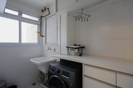 Apartamento à venda com 150m², 3 quartos e 2 vagas Apartamento à venda com 150m², 3 quartos e 2 vagasÁrea de serviço
