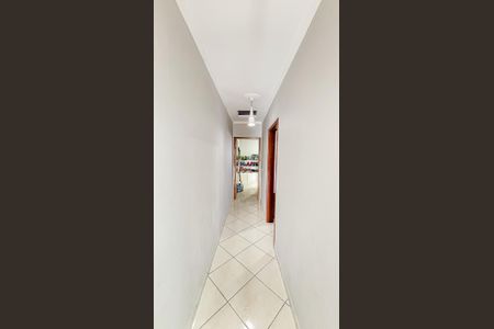 Casa para alugar com 120m², 3 quartos e 2 vagasCorredor