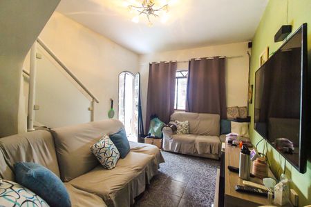 Casa para alugar com 250m², 4 quartos e 3 vagasSala