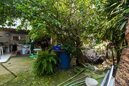 Casa para alugar com 250m², 4 quartos e 3 vagasQuintal