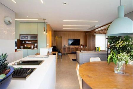 Apartamento à venda com 155m², 3 quartos e 3 vagasFoto 01