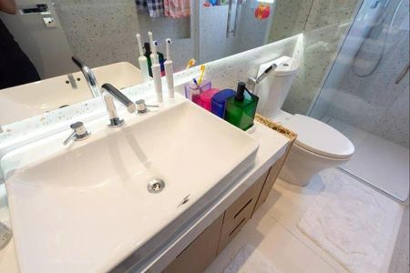 Apartamento à venda com 155m², 3 quartos e 3 vagasFoto 01