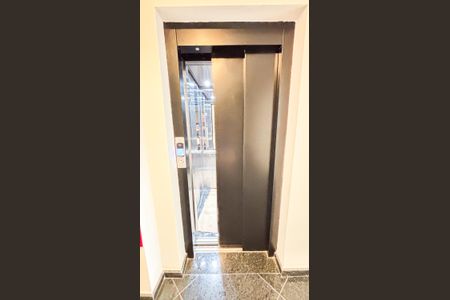 Apartamento à venda com 92m², 3 quartos e 2 vagasElevador