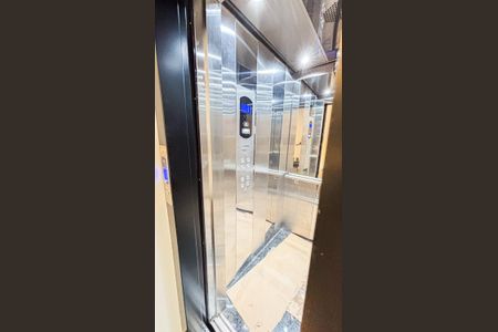 Apartamento à venda com 92m², 3 quartos e 2 vagasElevador