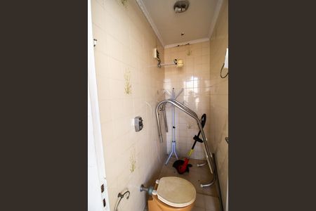 Casa para alugar com 240m², 4 quartos e 3 vagasBanheiro de serviço