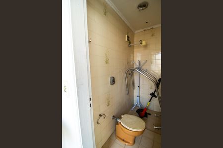 Casa para alugar com 240m², 4 quartos e 3 vagasBanheiro de serviço