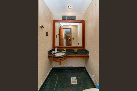 Casa à venda com 282m², 4 quartos e 3 vagasLavabo