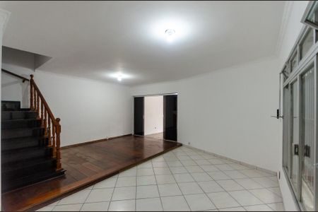 Casa para alugar com 300m², 5 quartos e 3 vagas Casa para alugar com 300m², 5 quartos e 3 vagasSala - casa 1