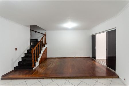Casa para alugar com 300m², 5 quartos e 3 vagas Casa para alugar com 300m², 5 quartos e 3 vagasSala - casa 1