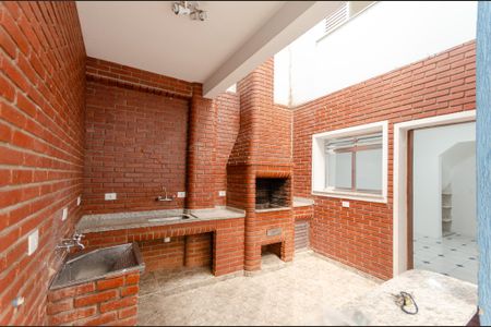 Casa para alugar com 300m², 5 quartos e 3 vagas Casa para alugar com 300m², 5 quartos e 3 vagasÁrea de Serviço