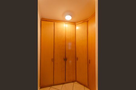 Casa para alugar com 300m², 5 quartos e 3 vagas Casa para alugar com 300m², 5 quartos e 3 vagasQuarto 2 - casa 2