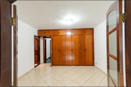 Casa para alugar com 300m², 5 quartos e 3 vagas Casa para alugar com 300m², 5 quartos e 3 vagasSuíte - casa 1