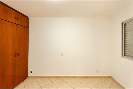 Casa para alugar com 300m², 5 quartos e 3 vagas Casa para alugar com 300m², 5 quartos e 3 vagasQuarto 2 - casa 1