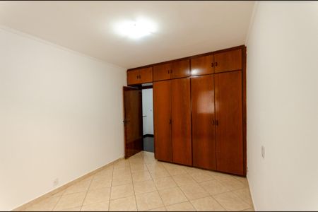 Casa para alugar com 300m², 5 quartos e 3 vagas Casa para alugar com 300m², 5 quartos e 3 vagasQuarto 2 - casa 1