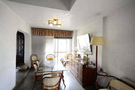 Apartamento para alugar com 198m², 3 quartos e 2 vagasSala