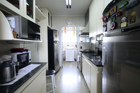 Apartamento para alugar com 198m², 3 quartos e 2 vagasCozinha