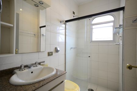 Apartamento para alugar com 198m², 3 quartos e 2 vagasBanheiro