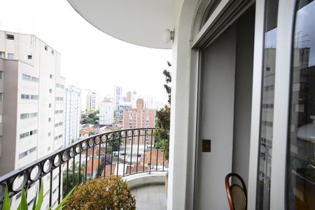 Apartamento para alugar com 198m², 3 quartos e 2 vagasVaranda