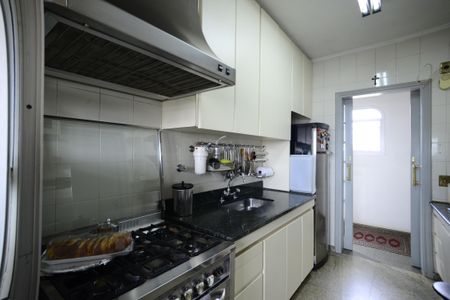 Apartamento para alugar com 198m², 3 quartos e 2 vagasCozinha