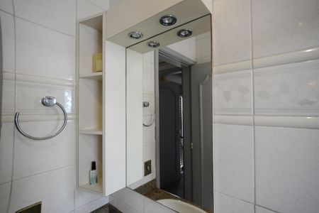 Apartamento para alugar com 198m², 3 quartos e 2 vagasBanheiro