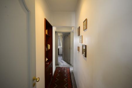 Apartamento para alugar com 198m², 3 quartos e 2 vagasCorredor