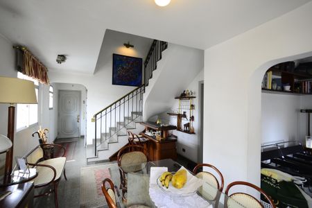 Apartamento para alugar com 198m², 3 quartos e 2 vagasSala