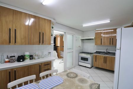 Apartamento para alugar com 180m², 4 quartos e 2 vagasCozinha