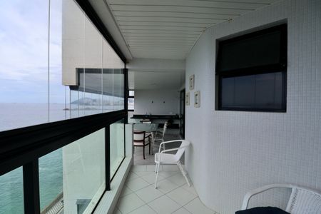 Apartamento para alugar com 180m², 4 quartos e 2 vagasVaranda