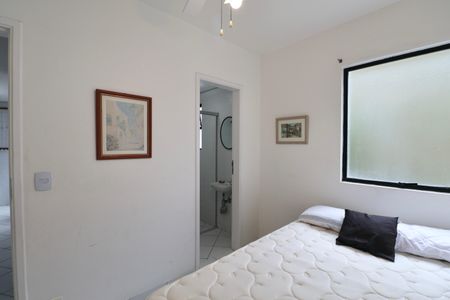 Apartamento para alugar com 180m², 4 quartos e 2 vagasQuarto de Serviço 