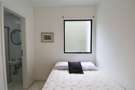 Apartamento para alugar com 180m², 4 quartos e 2 vagasQuarto de Serviço 